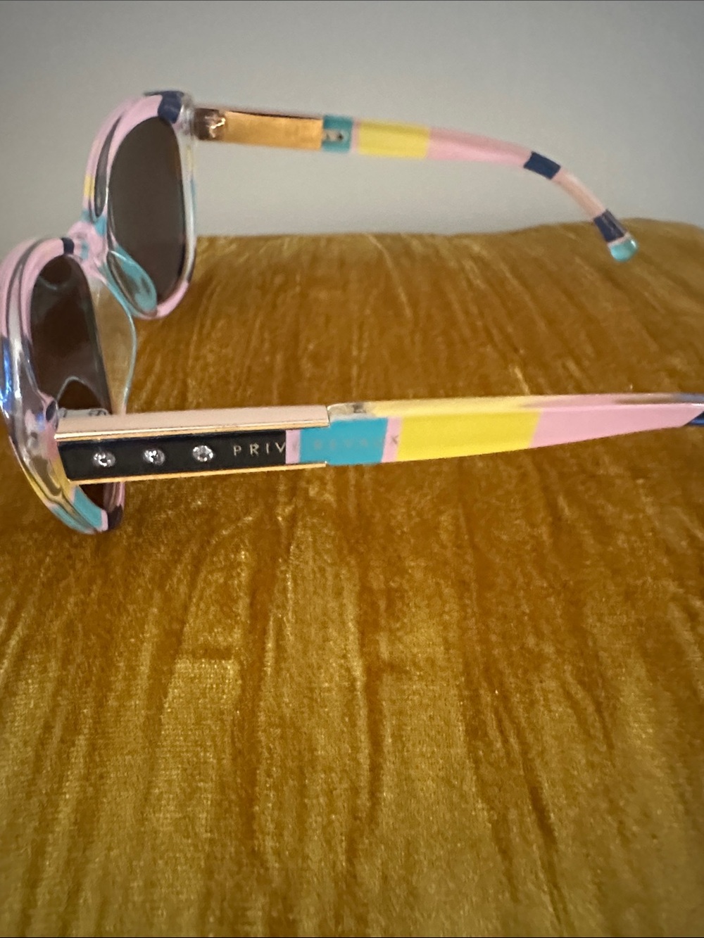 PRIVÉ REVAUX Pink Multicolor Oval Women's Sunglasses The Timeless Collection - Picture 4 of 10